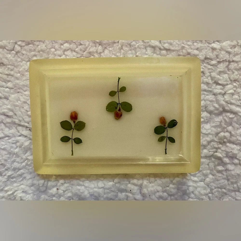 🔥Vintage Pressed Flower Soap Dish/Trinket Tray🔥